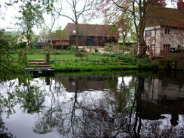 hotel next to river Wey